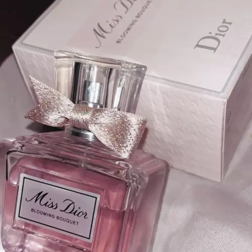 Miss Dior Eau De Parfum 100ml's photo #1