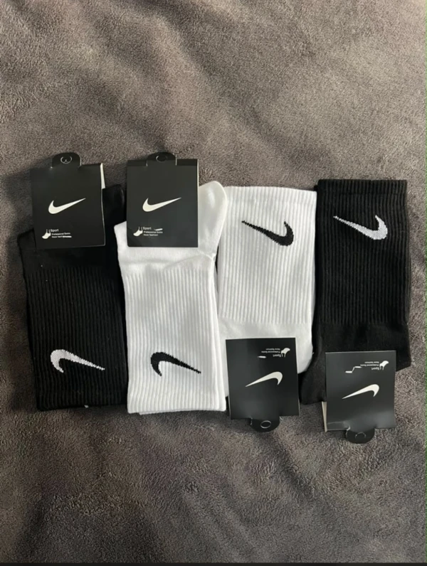 Medias Nike's foto | Noxir Fragancias |  BizneCubano