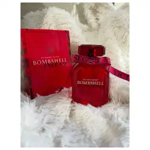 Victoria’s Secret Bombshell Intense 100 ml miniatura 1